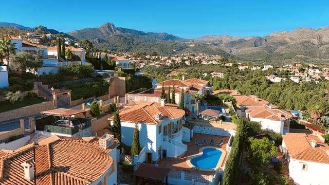 2 soverom Villa til salgs i Orba - € 399 000 (Ref: 10172392)