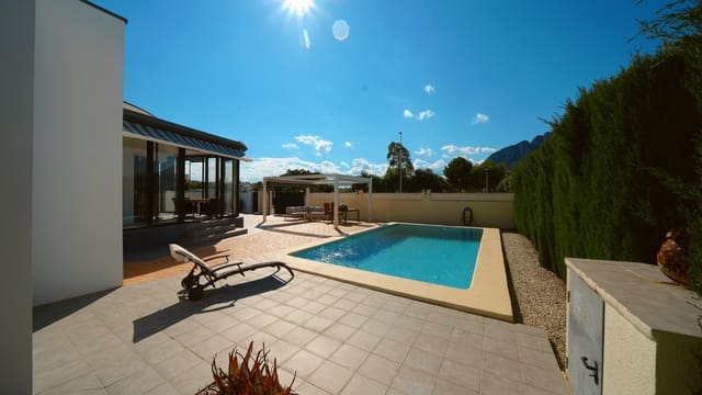 3 soveværelse Villa til salg i El Vergel / Verger med swimmingpool garage - € 535.000 (Ref: 10172393)