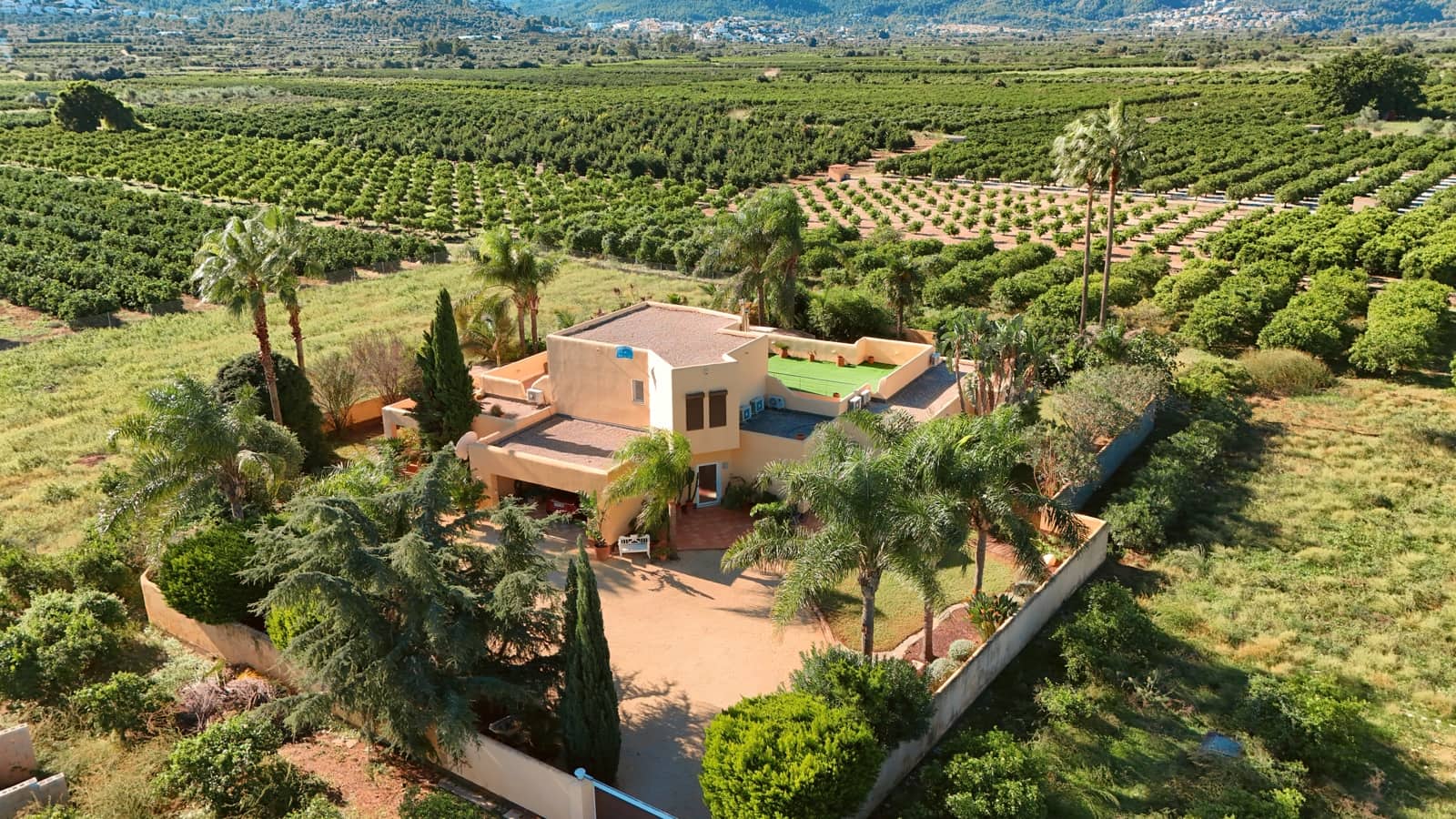 3 slaapkamer Finca/Landhuis te koop in Tormos met zwembad garage - € 940.000 (Ref: 10174243)