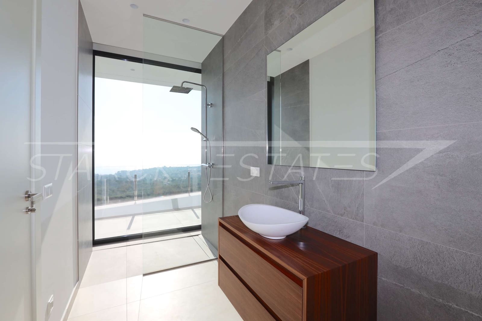 4 bedroom Villa for sale in Benissa with pool - € 2,900,000 (Ref: 2347917)