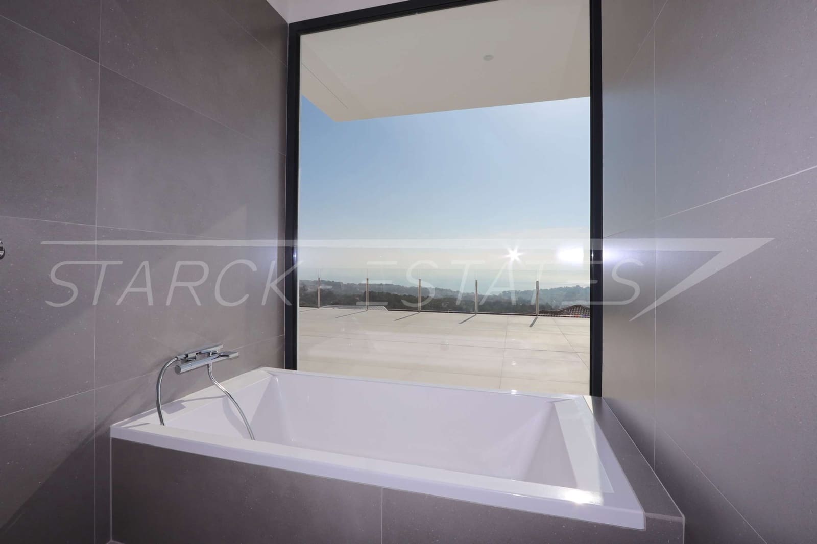 4 bedroom Villa for sale in Benissa with pool - € 2,900,000 (Ref: 2347917)