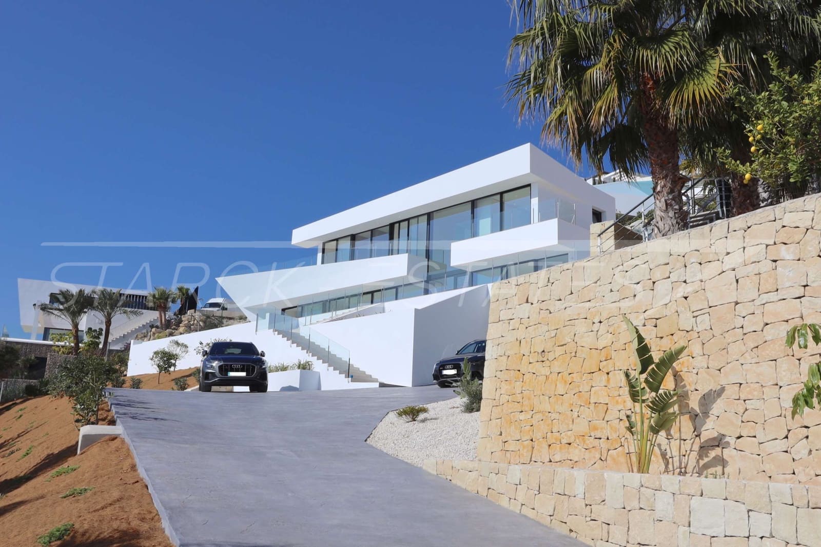 4 bedroom Villa for sale in Benissa with pool - € 2,900,000 (Ref: 2347917)