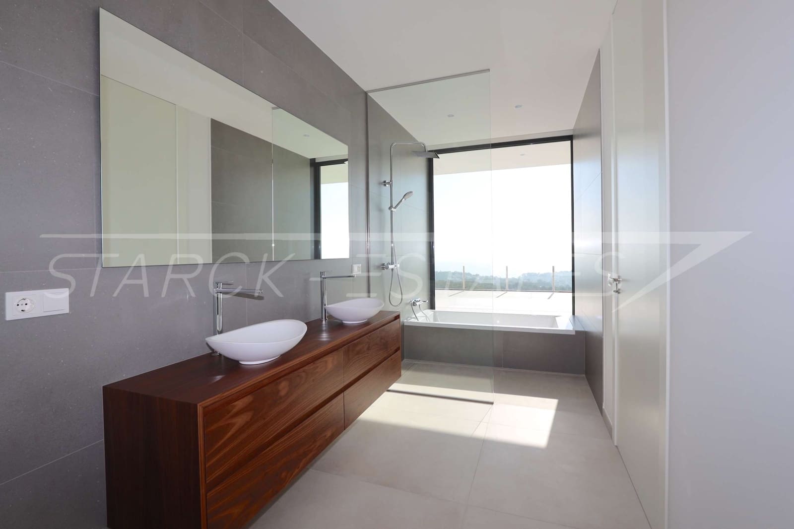 4 bedroom Villa for sale in Benissa with pool - € 2,900,000 (Ref: 2347917)