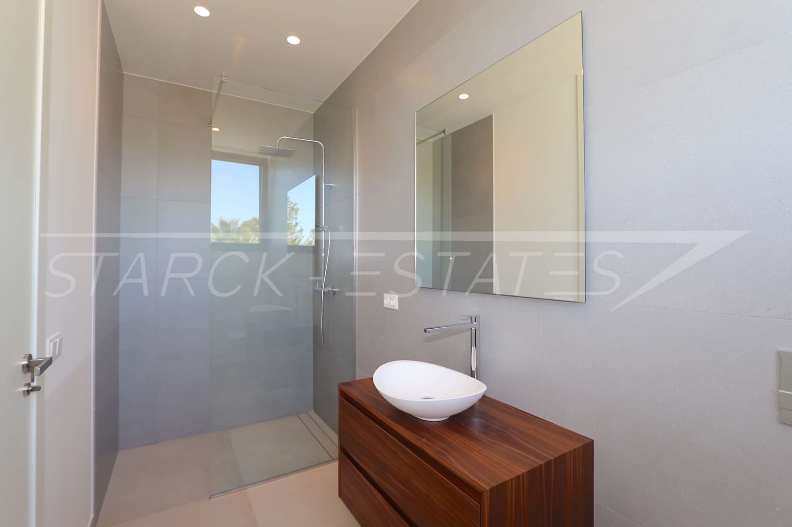 4 bedroom Villa for sale in Benissa with pool - € 2,900,000 (Ref: 2347917)