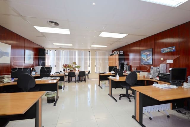 8 camera da letto Ufficio in vendita in Centro Urbano, Dénia - 350.000 € (Rif: 5621403)