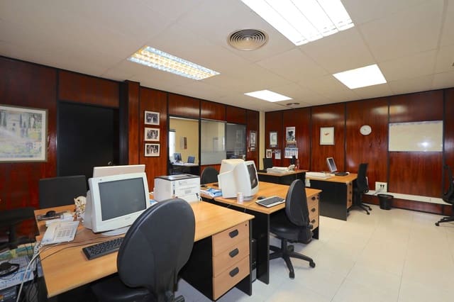 8 quarto Escritório para venda em Centro Urbano, Dénia - 350 000 € (Ref: 5621403)