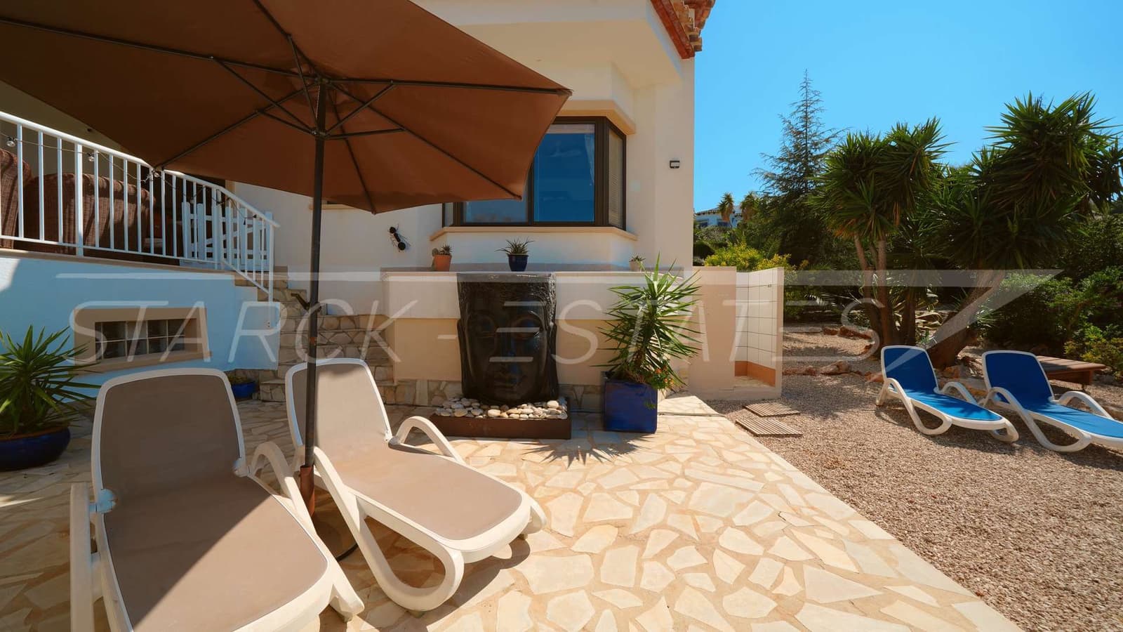 Chalet de 5 habitaciones en Monte Pego en venta con piscina garaje - 435.000 € (Ref: 6128393)