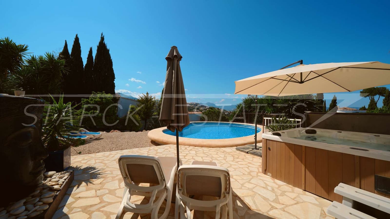 Chalet de 5 habitaciones en Monte Pego en venta con piscina garaje - 435.000 € (Ref: 6128393)