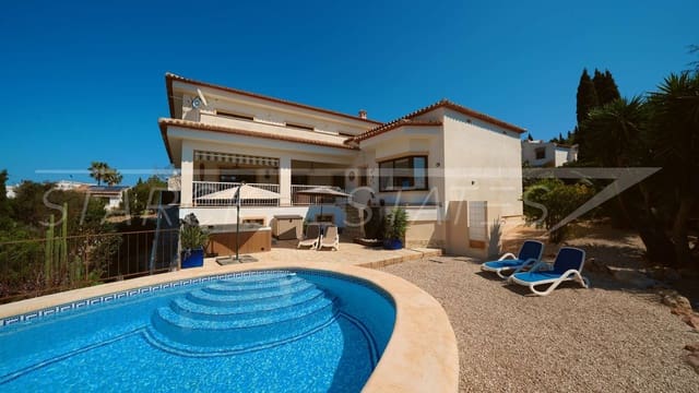 5 sypialnia Willa na sprzedaż w Monte Pego, Pego z basenem garażem - 435 000 € (Ref: 6128393)