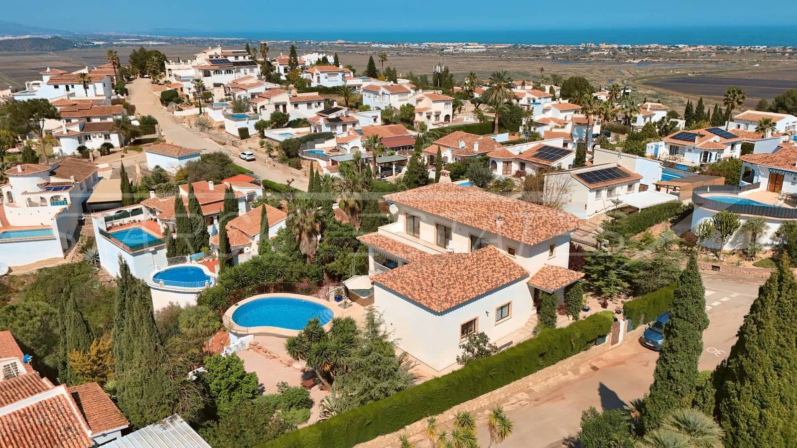 Chalet de 5 habitaciones en Monte Pego en venta con piscina garaje - 435.000 € (Ref: 6128393)