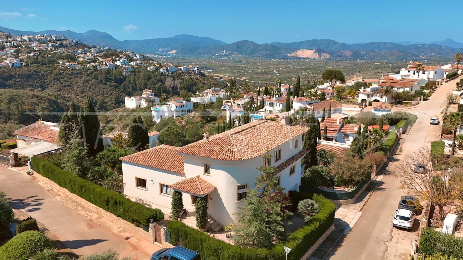 Chalet de 5 habitaciones en Monte Pego en venta con piscina garaje - 435.000 € (Ref: 6128393)