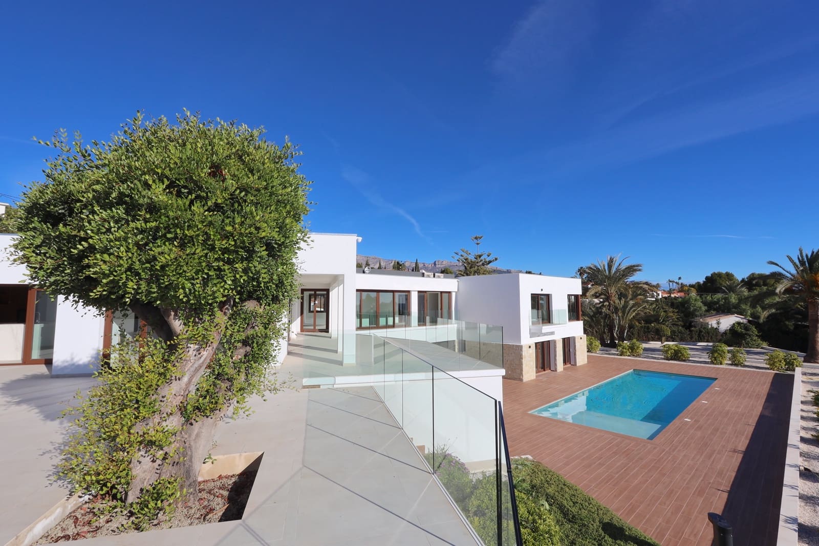 4 sypialnia Willa na sprzedaż w Altea z basenem garażem - 2 250 000 € (Ref: 6525019)