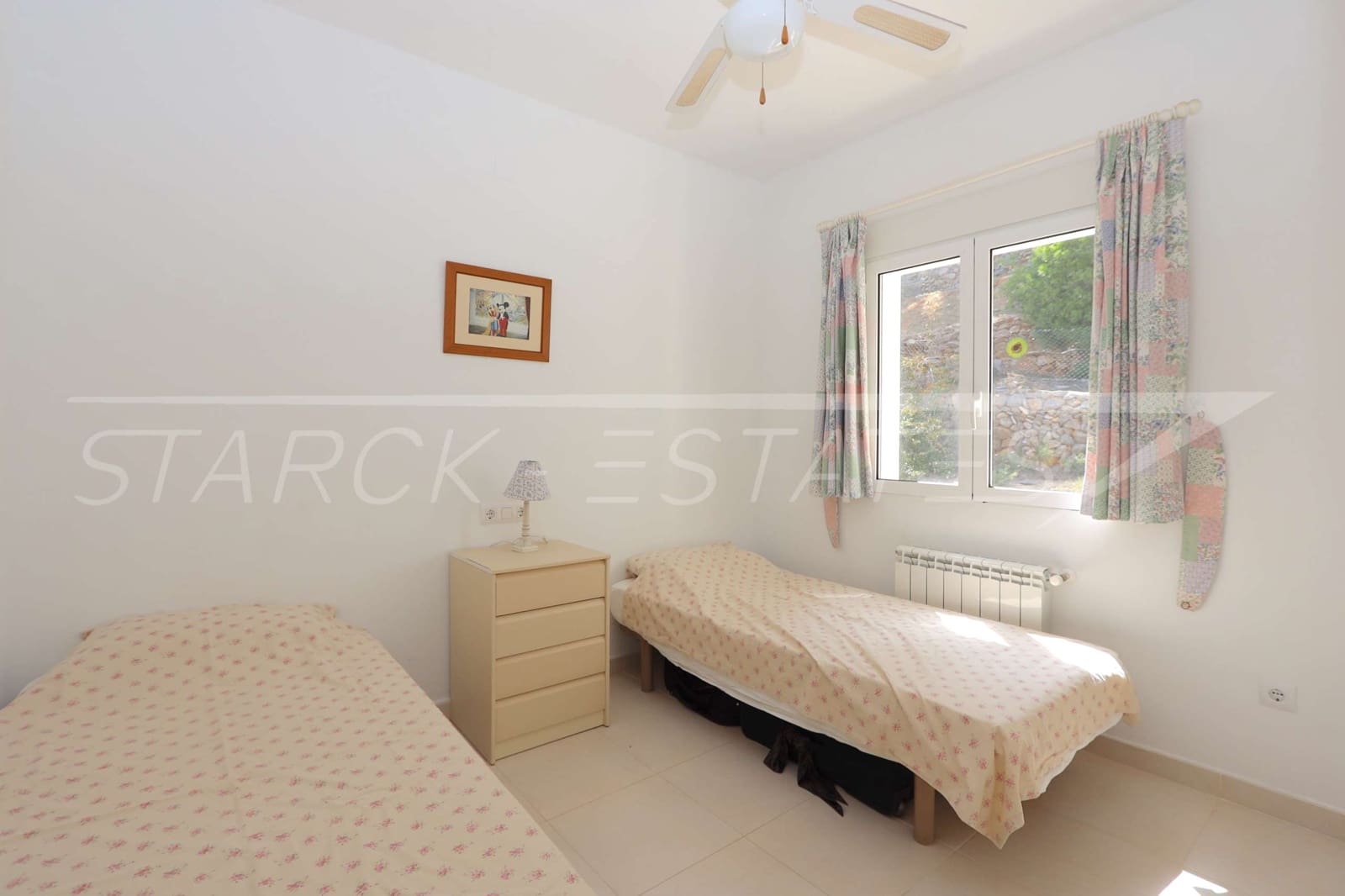 6 bedroom Villa for sale in Pedreguer with pool - € 650,000 (Ref: 6866970)