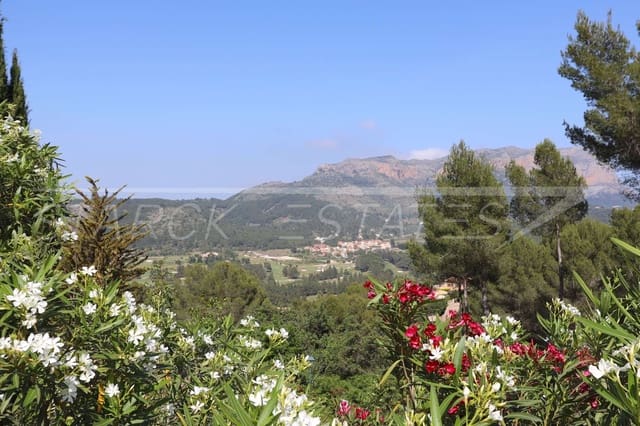 6 bedroom Villa for sale in Pedreguer with pool - € 650,000 (Ref: 6866970)