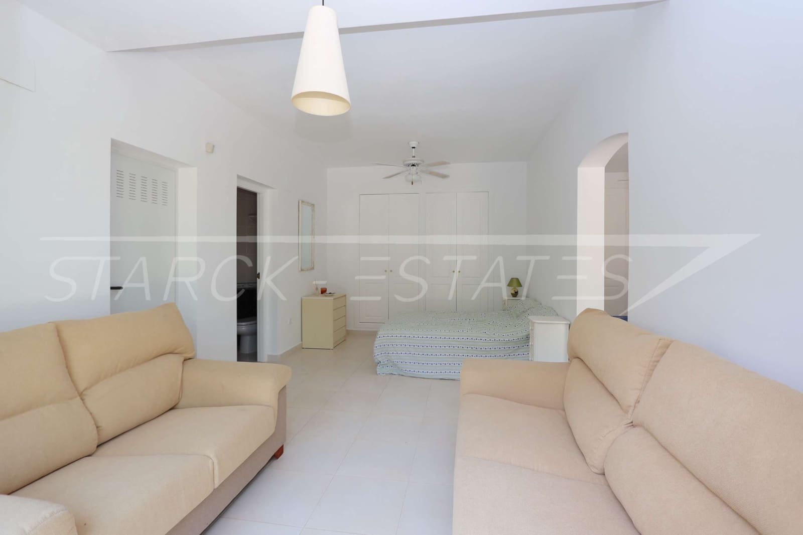 6 bedroom Villa for sale in Pedreguer with pool - € 650,000 (Ref: 6866970)