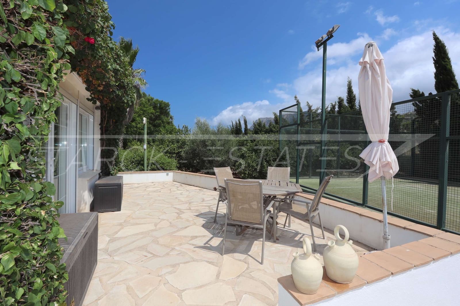 5 soveværelse Finca/Landehus til salg i Denia med swimmingpool - € 685.000 (Ref: 7000175)