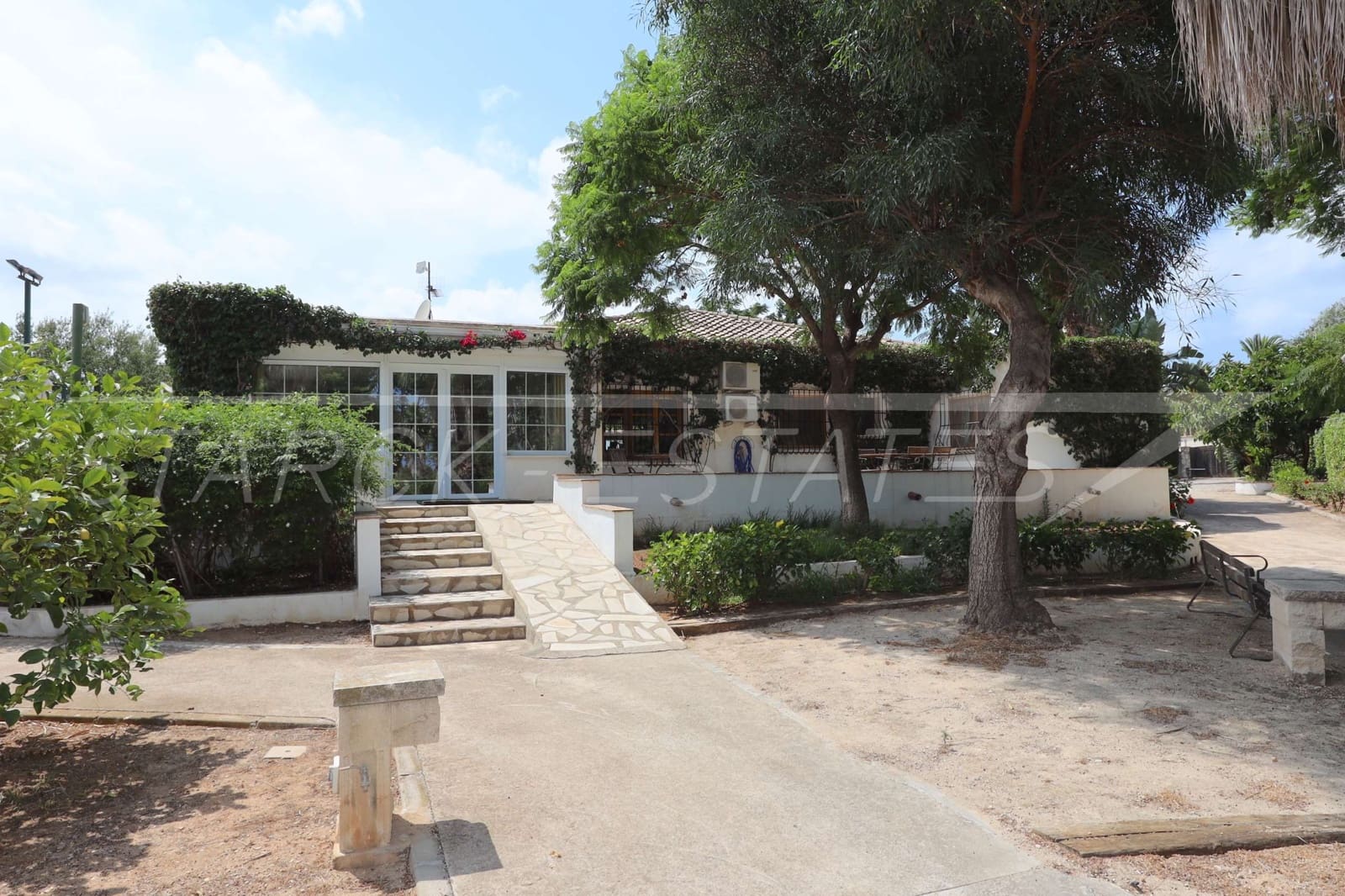 5 soveværelse Finca/Landehus til salg i Denia med swimmingpool - € 685.000 (Ref: 7000175)