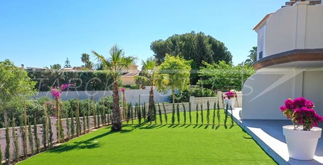 2 bedroom Apartment for sale in Centro Urbano, Dénia with pool - € 381,150 (Ref: 8008839)