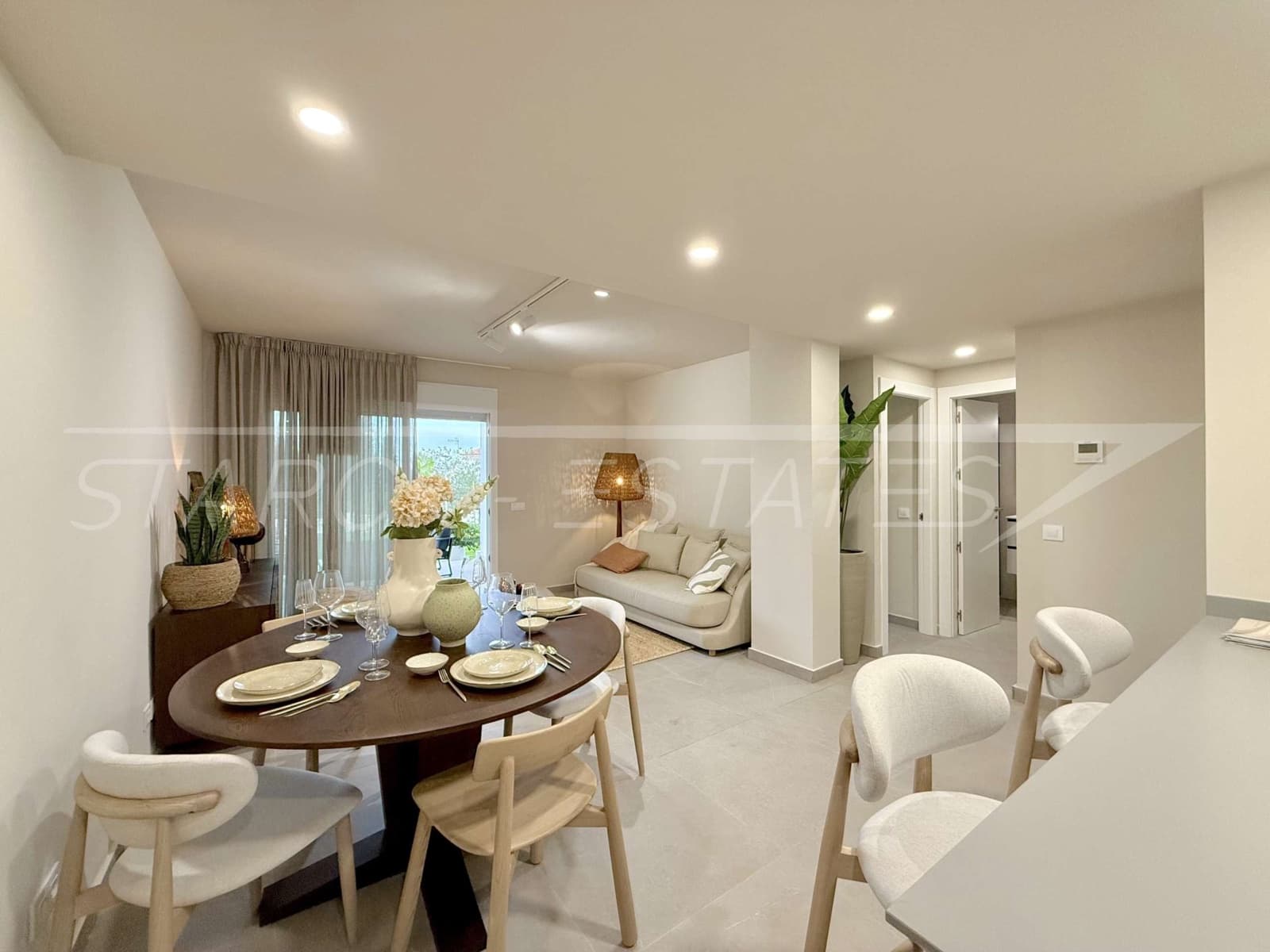 2 bedroom Apartment for sale in Denia with pool - € 381,150 (Ref: 8008839)