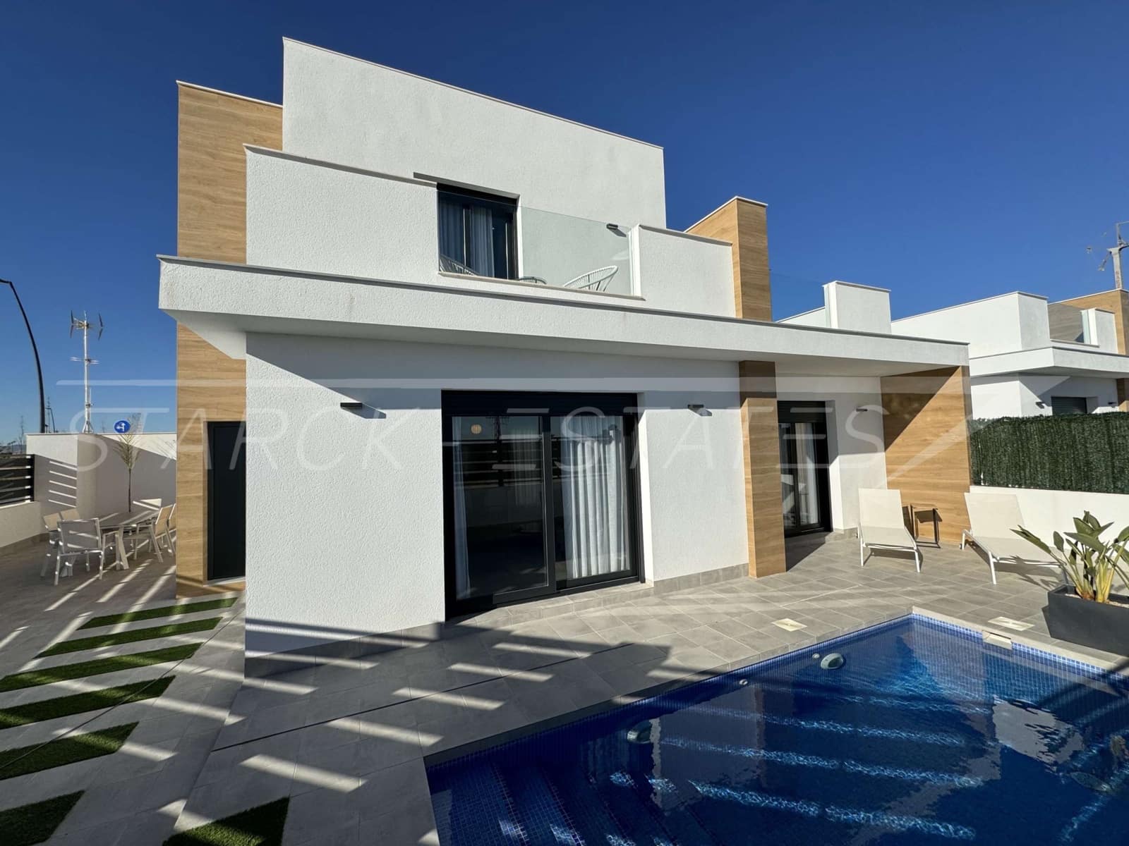 3 bedroom Villa for sale in Roldan with pool - € 359,500 (Ref: 8315269)