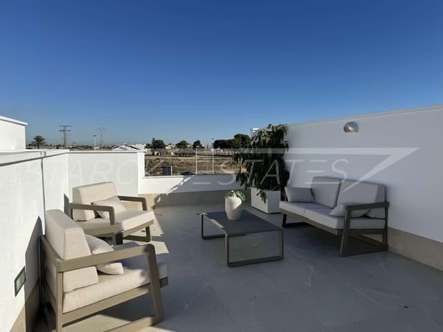 3 bedroom Townhouse for sale in San Pedro del Pinatar ciudad, San Pedro del Pinatar with pool - € 359,000 (Ref: 8315271)