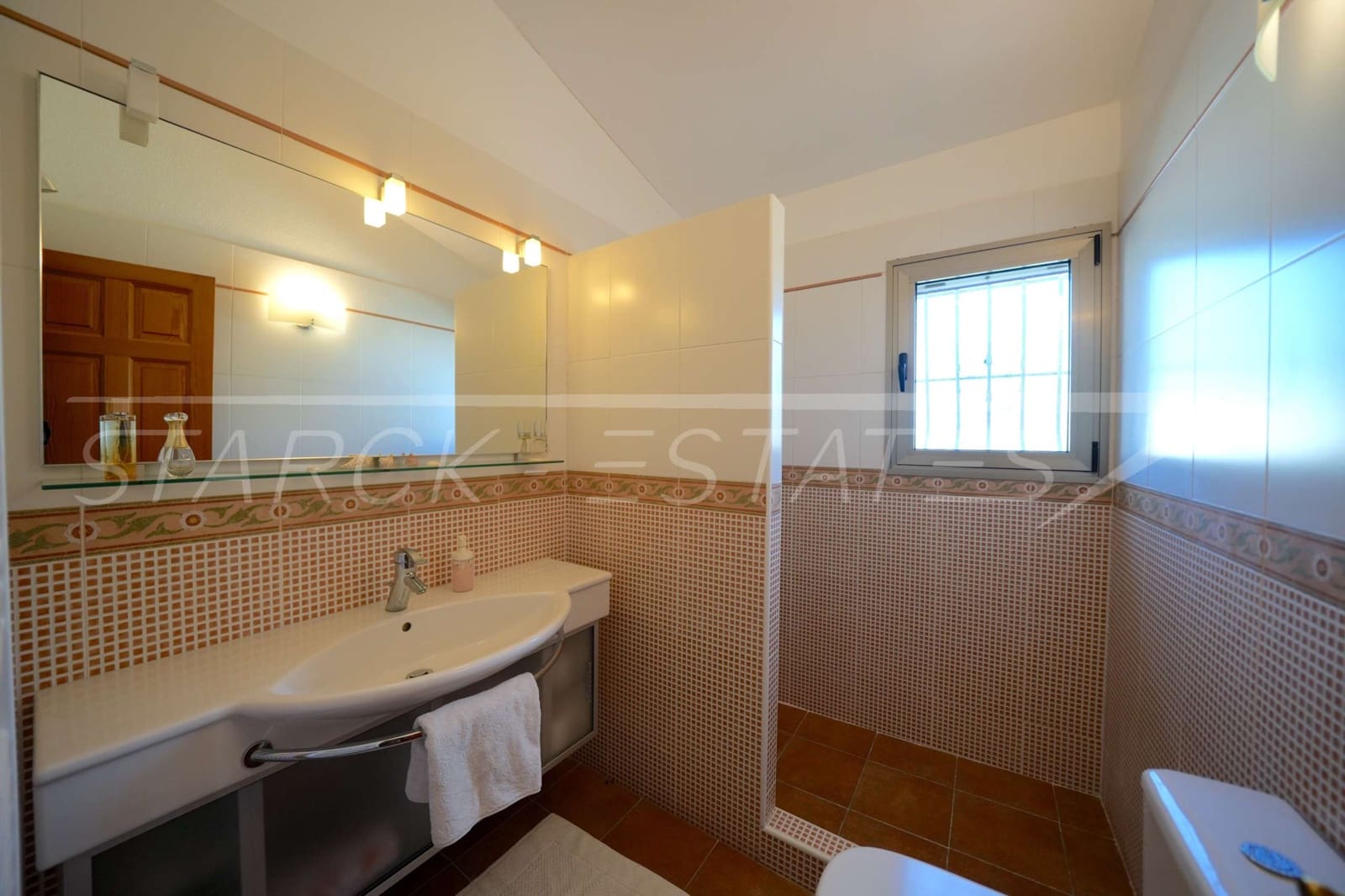 4 soveværelse Villa til salg i Monte Pego med swimmingpool garage - € 750.000 (Ref: 8493048)