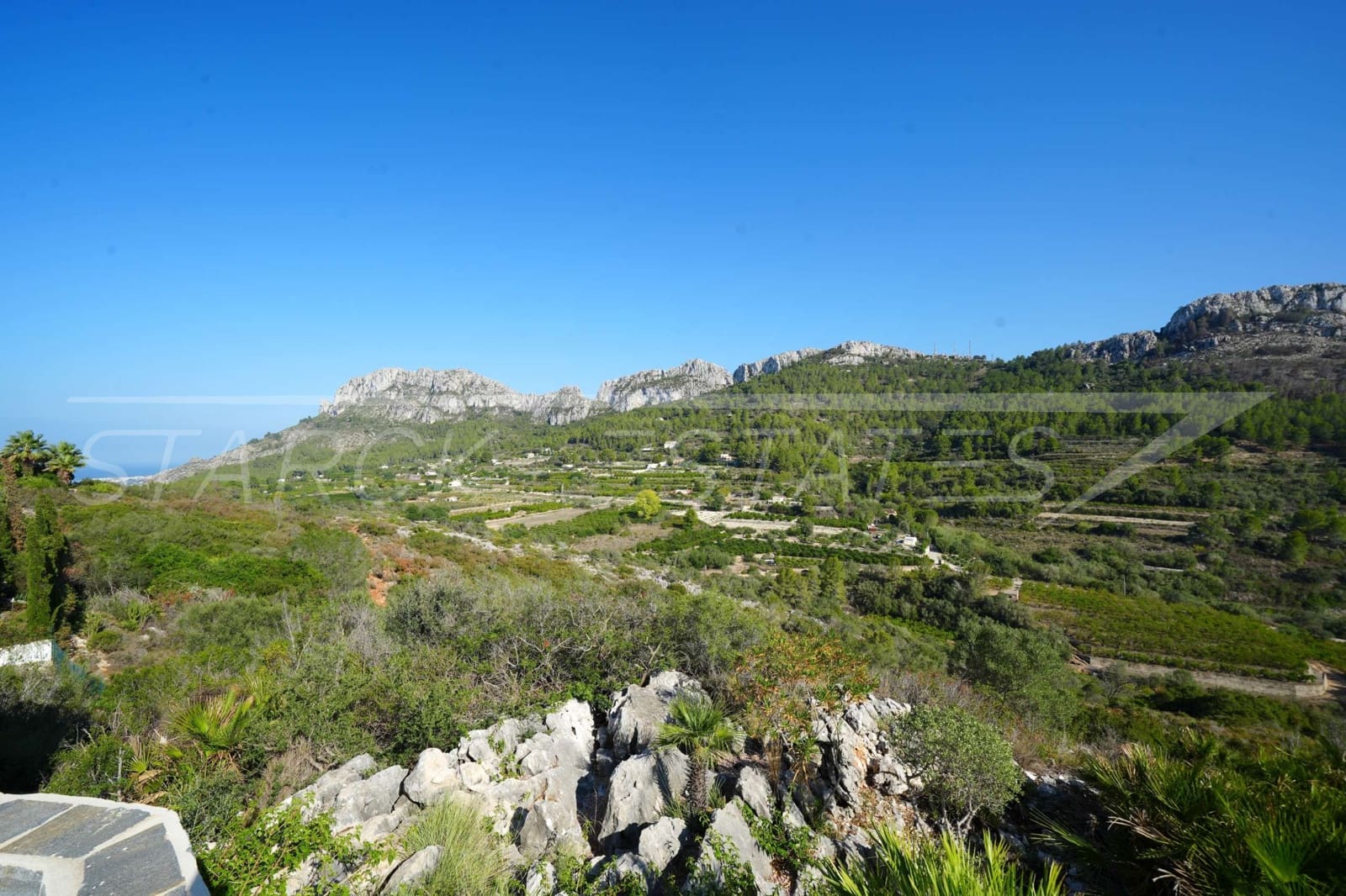 4 soveværelse Villa til salg i Monte Pego med swimmingpool garage - € 750.000 (Ref: 8493048)