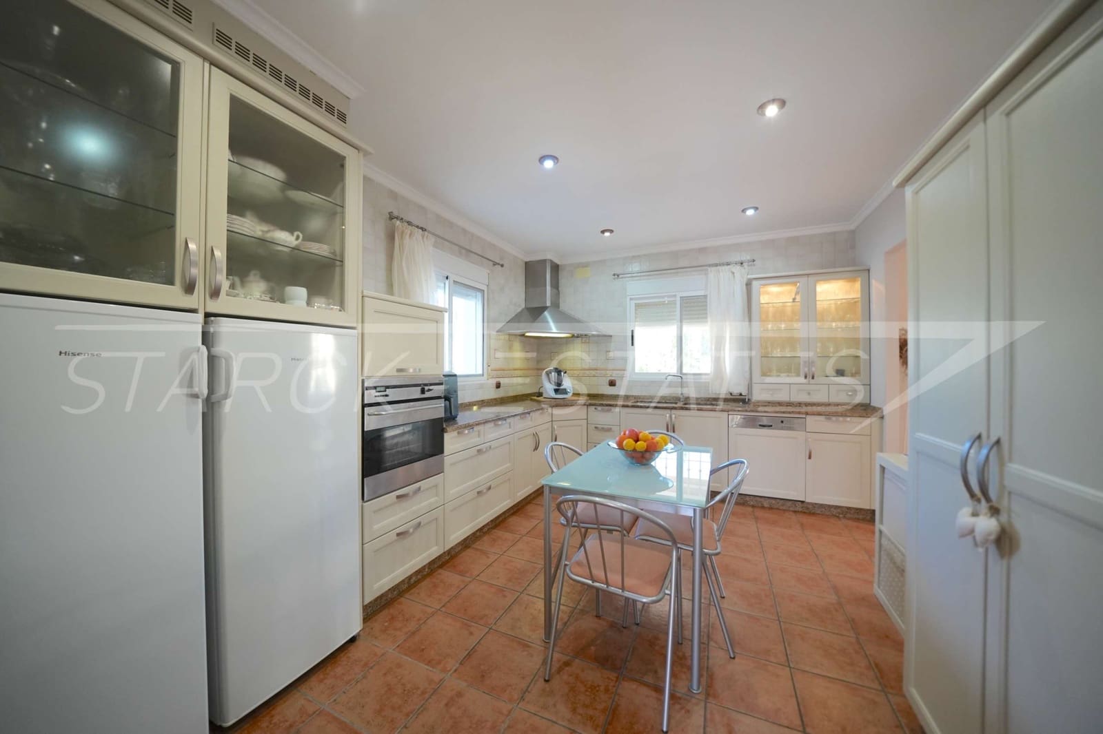 5 Zimmer Villa zu verkaufen in Orba mit Pool Garage - 890.000 € (Ref: 8736105)