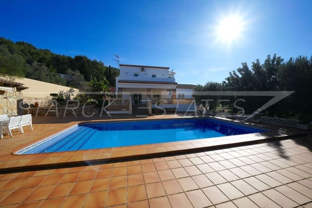 5 chambre Villa/Maison à vendre à Orba avec piscine garage - 890 000 € (Ref: 8736105)