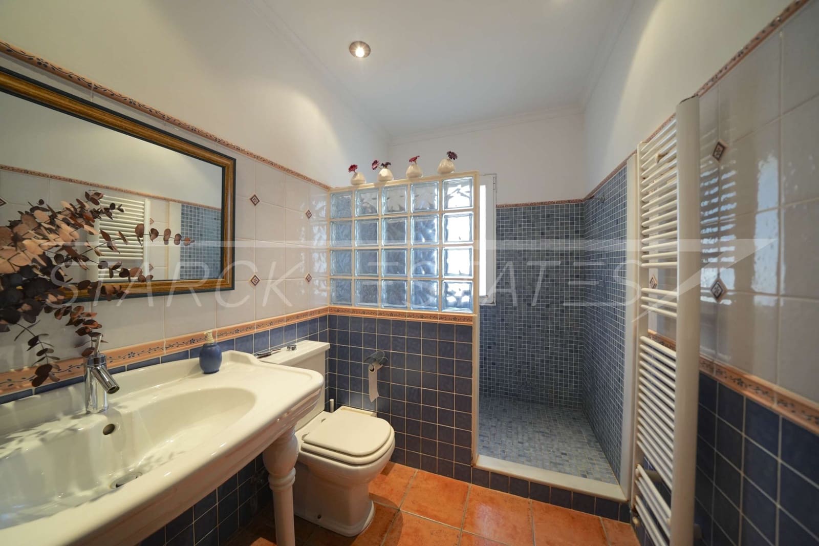 5 Zimmer Villa zu verkaufen in Orba mit Pool Garage - 890.000 € (Ref: 8736105)