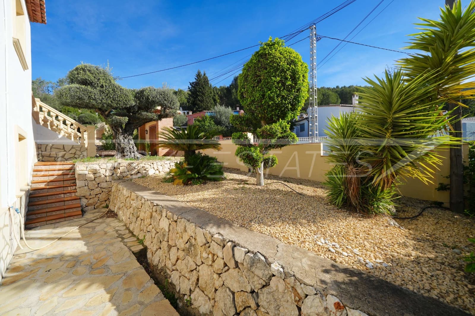 5 Zimmer Villa zu verkaufen in Orba mit Pool Garage - 890.000 € (Ref: 8736105)