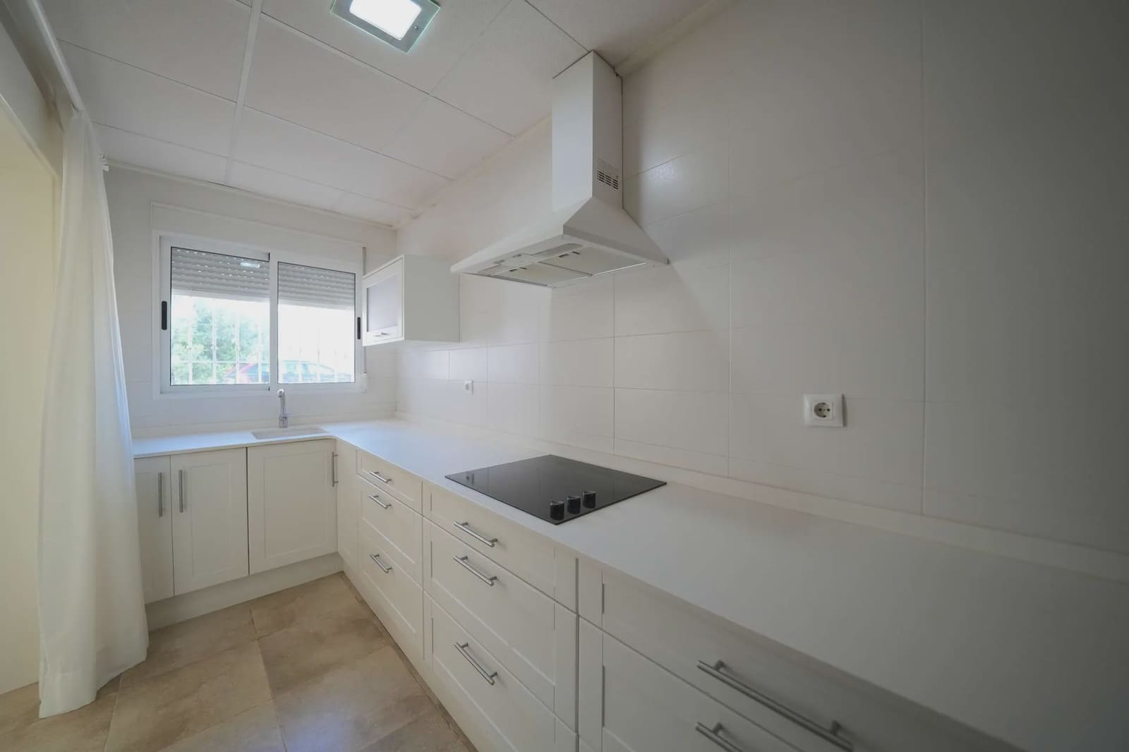 5 sovrum Villa till salu i Orba med pool garage - 890 000 € (Ref: 8736105)