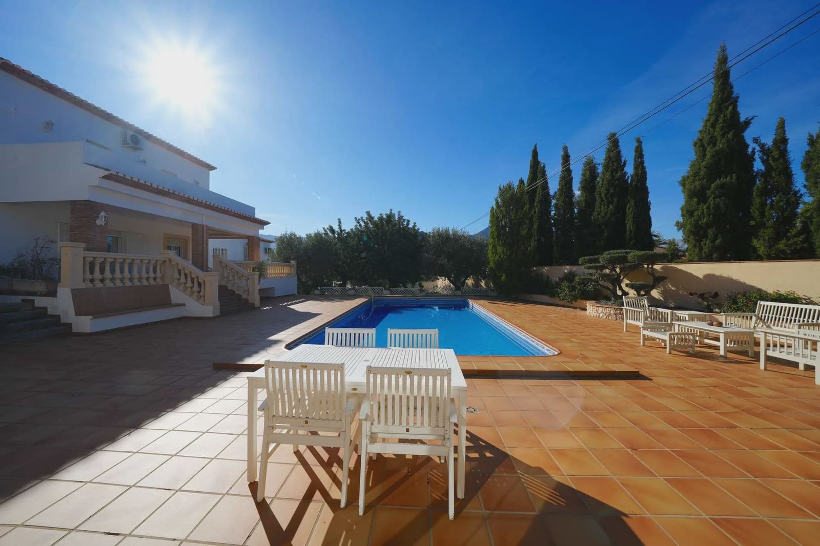 5 sovrum Villa till salu i Orba med pool garage - 890 000 € (Ref: 8736105)