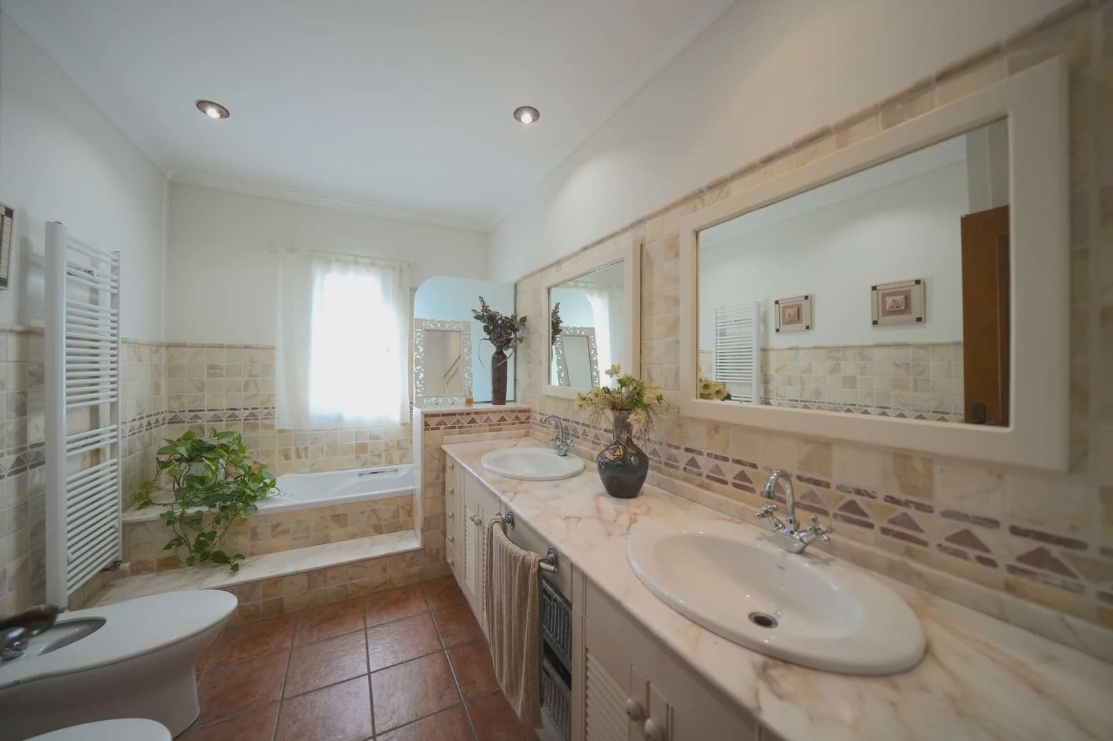 5 sovrum Villa till salu i Orba med pool garage - 890 000 € (Ref: 8736105)
