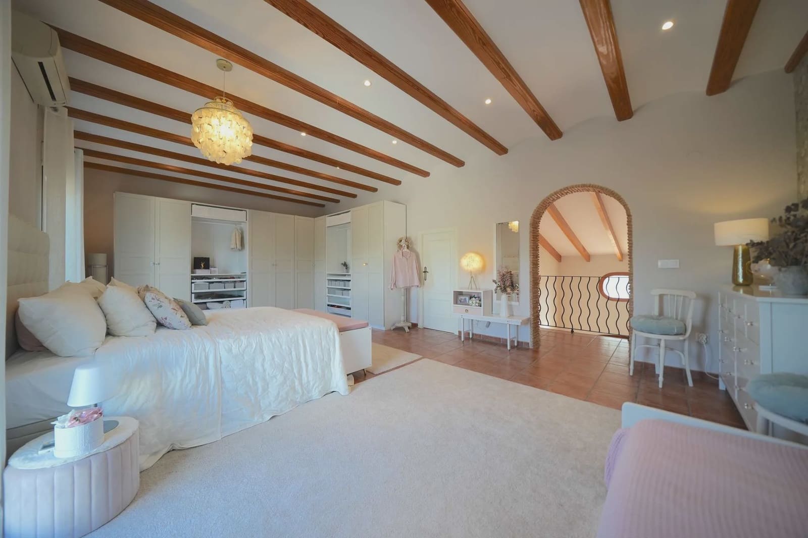 5 sovrum Villa till salu i Orba med pool garage - 890 000 € (Ref: 8736105)