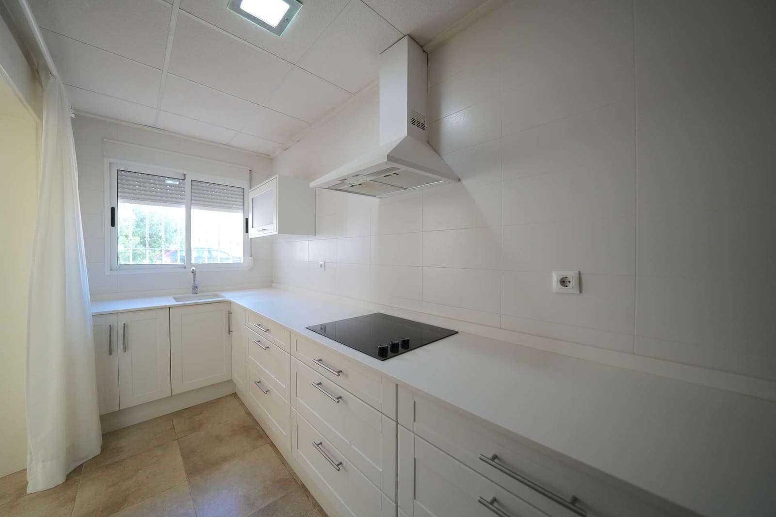 5 sypialnia Willa na sprzedaż w Orba z basenem garażem - 890 000 € (Ref: 8736105)