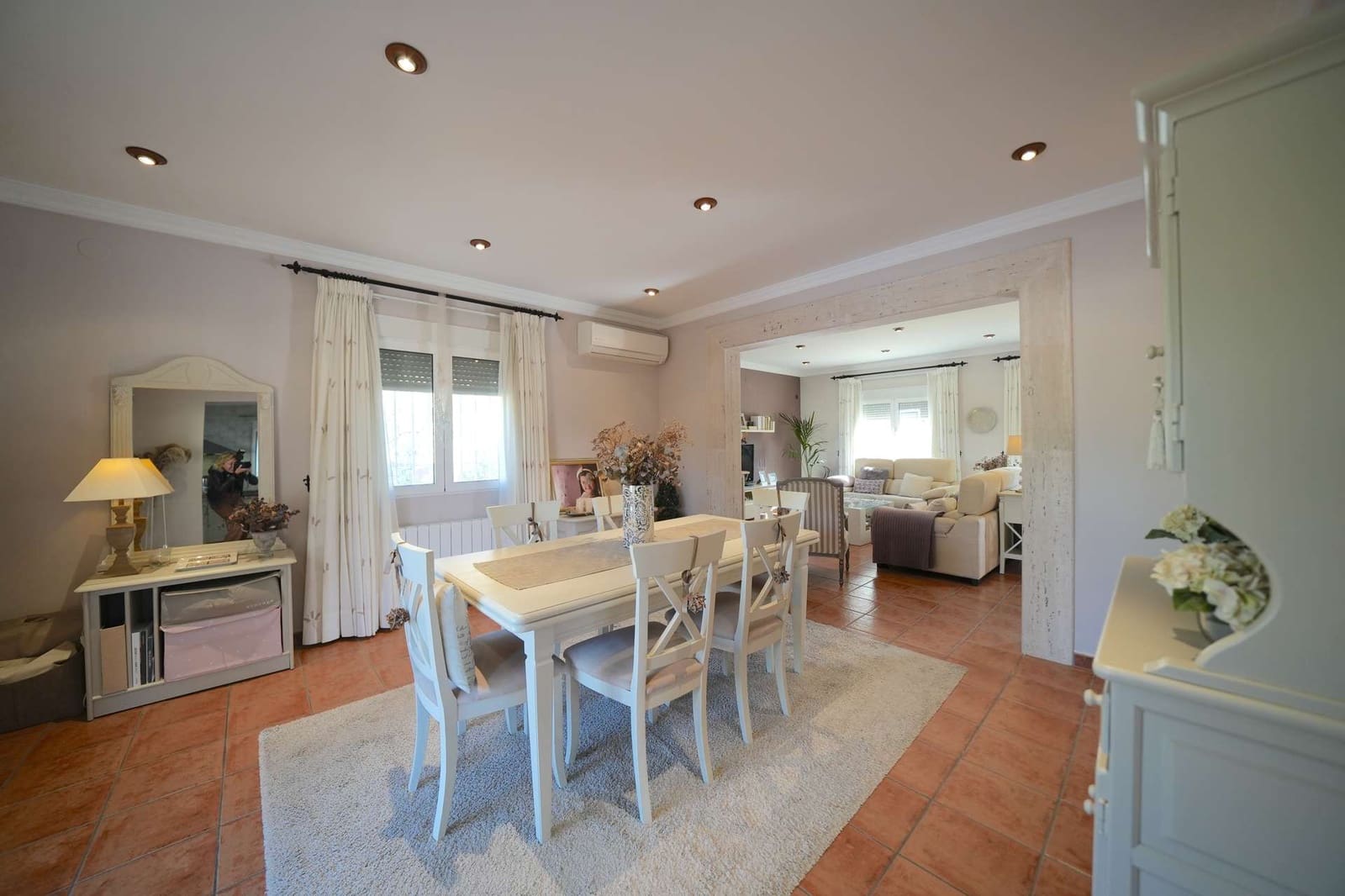 5 sypialnia Willa na sprzedaż w Orba z basenem garażem - 890 000 € (Ref: 8736105)