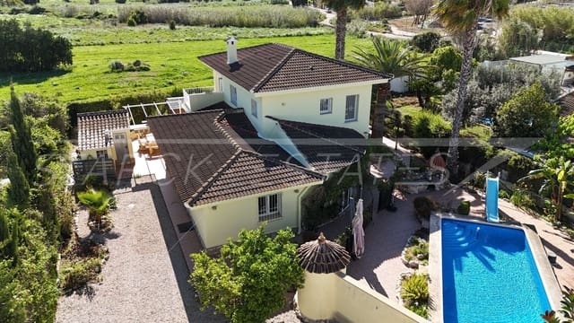 4 Zimmer Villa zu verkaufen in Els Poblets mit Pool - 499.000 € (Ref: 8941109)