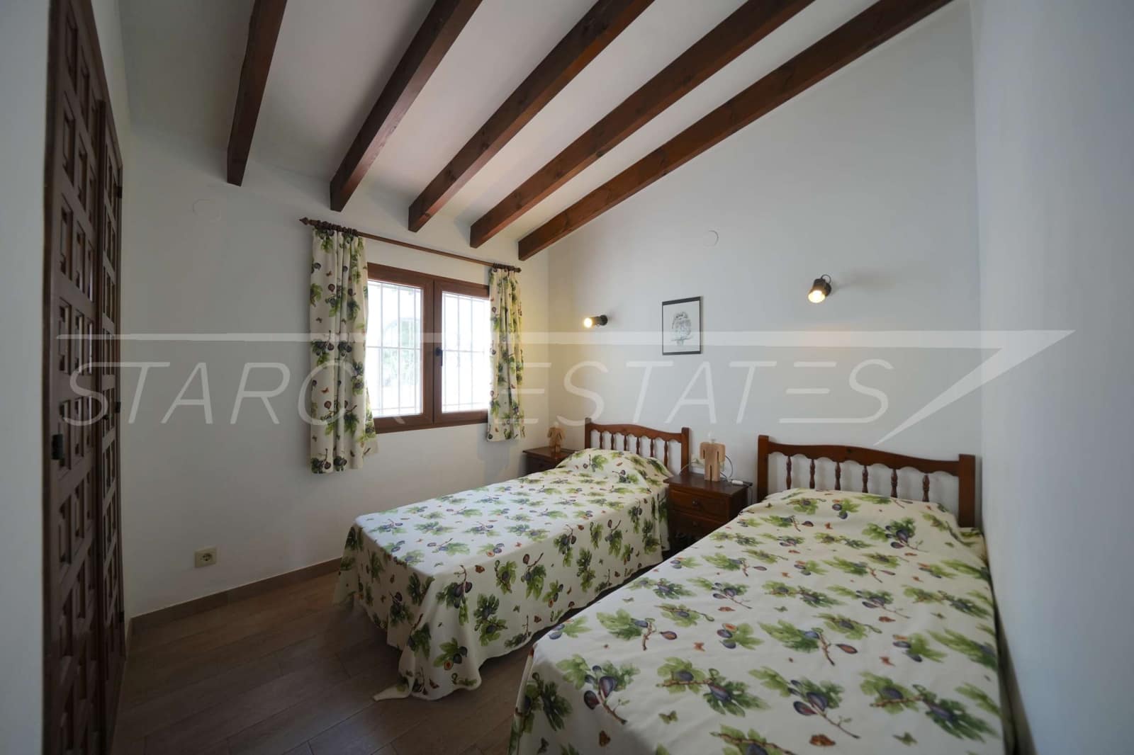 5 soveværelse Villa til salg i Monte Pego med swimmingpool garage - € 575.000 (Ref: 8951720)