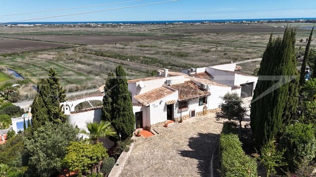 5 bedroom Villa for sale in Monte Pego, Pego with pool garage - € 575,000 (Ref: 8951720)