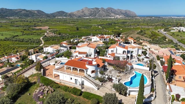 6 camera da letto Villa in vendita in Orba - 690.000 € (Rif: 8951722)