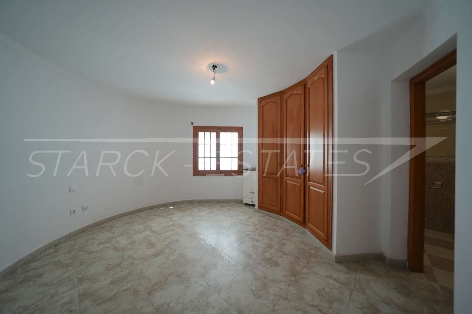 6 slaapkamer Villa te koop in Orba - € 690.000 (Ref: 8951722)