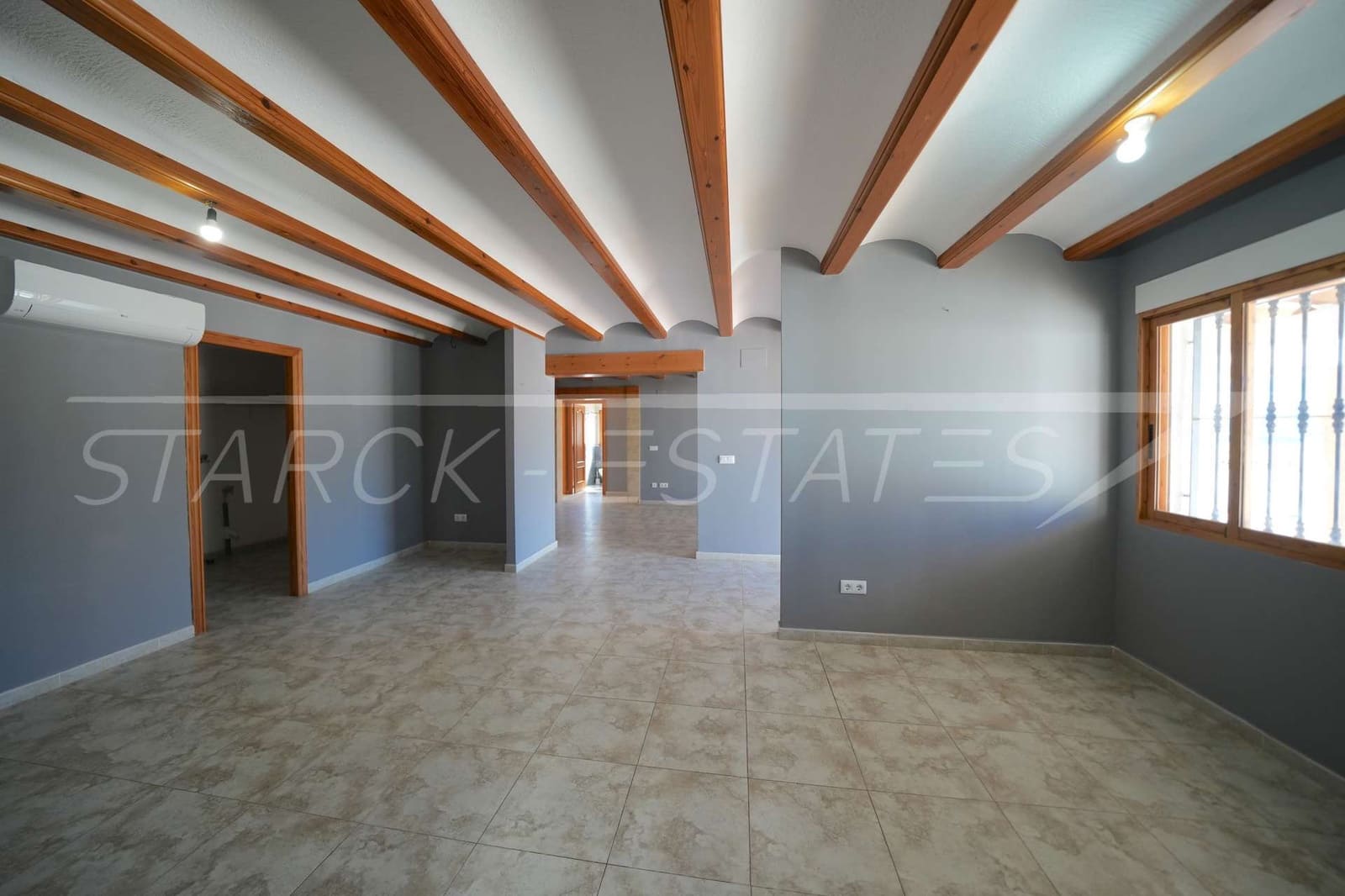 6 slaapkamer Villa te koop in Orba - € 690.000 (Ref: 8951722)