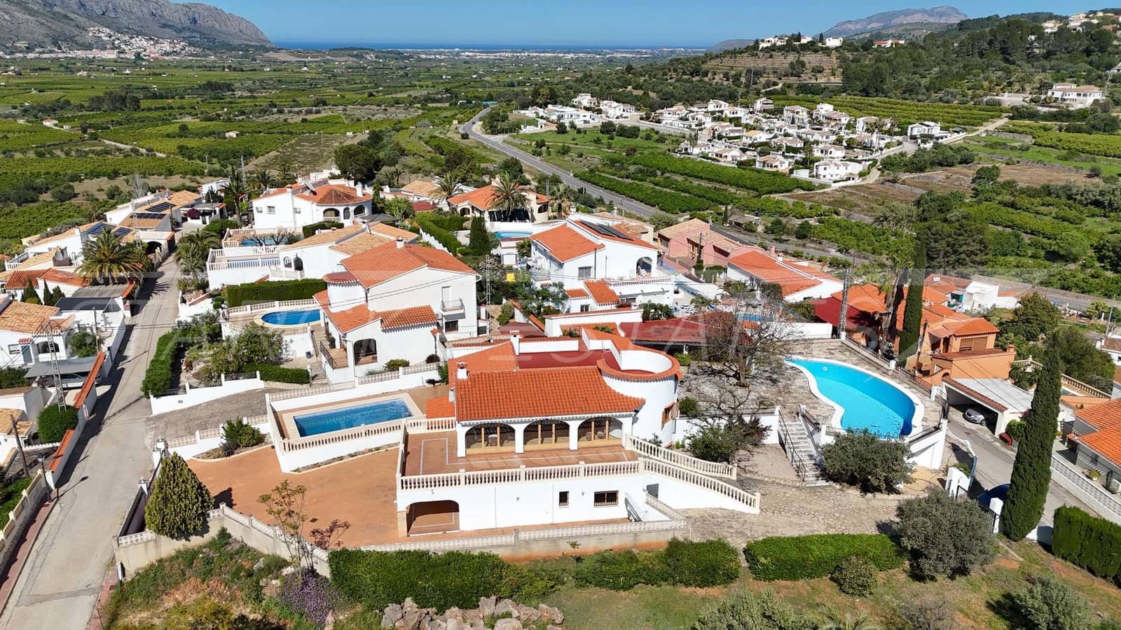 6 slaapkamer Villa te koop in Orba - € 690.000 (Ref: 8951722)