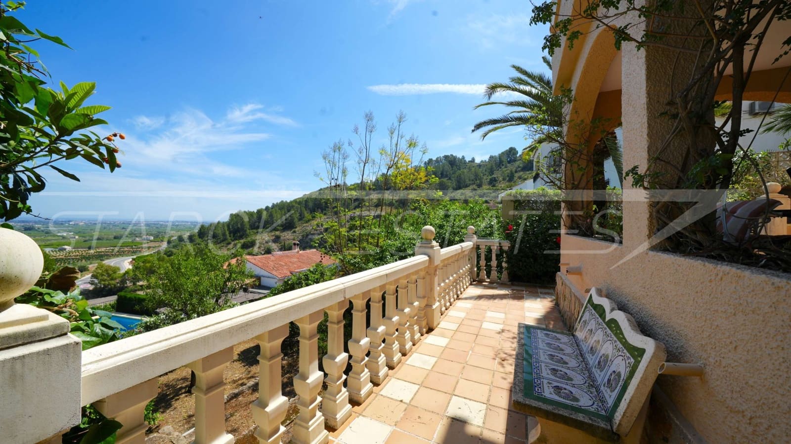 4 soveværelse Villa til salg i Benidoleig med swimmingpool - € 459.000 (Ref: 9002752)