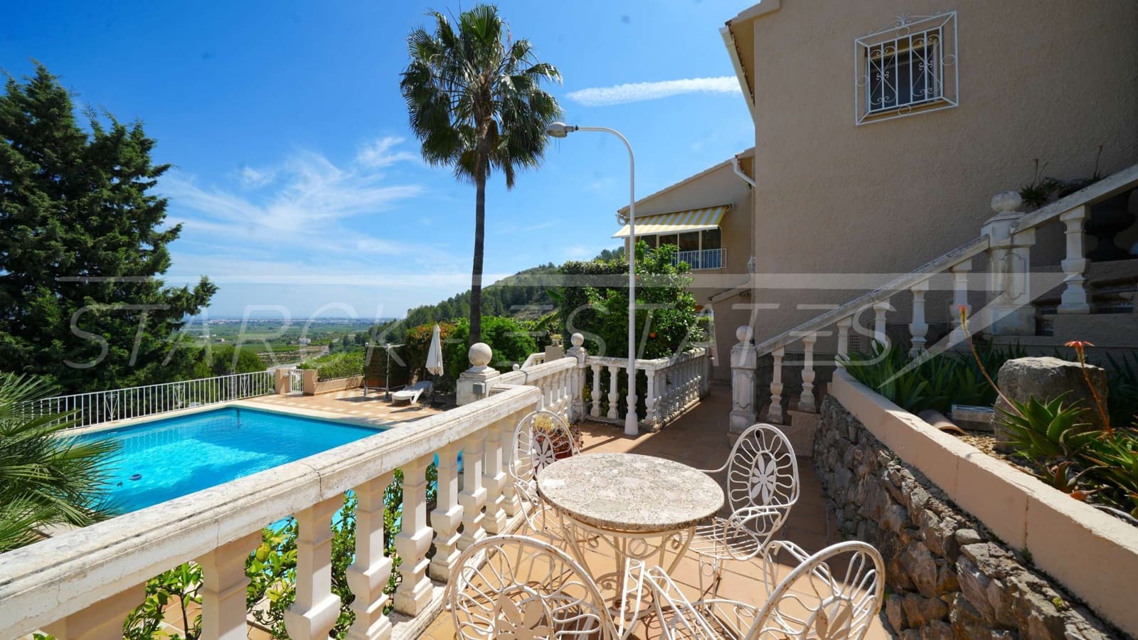 4 soveværelse Villa til salg i Benidoleig med swimmingpool - € 459.000 (Ref: 9002752)