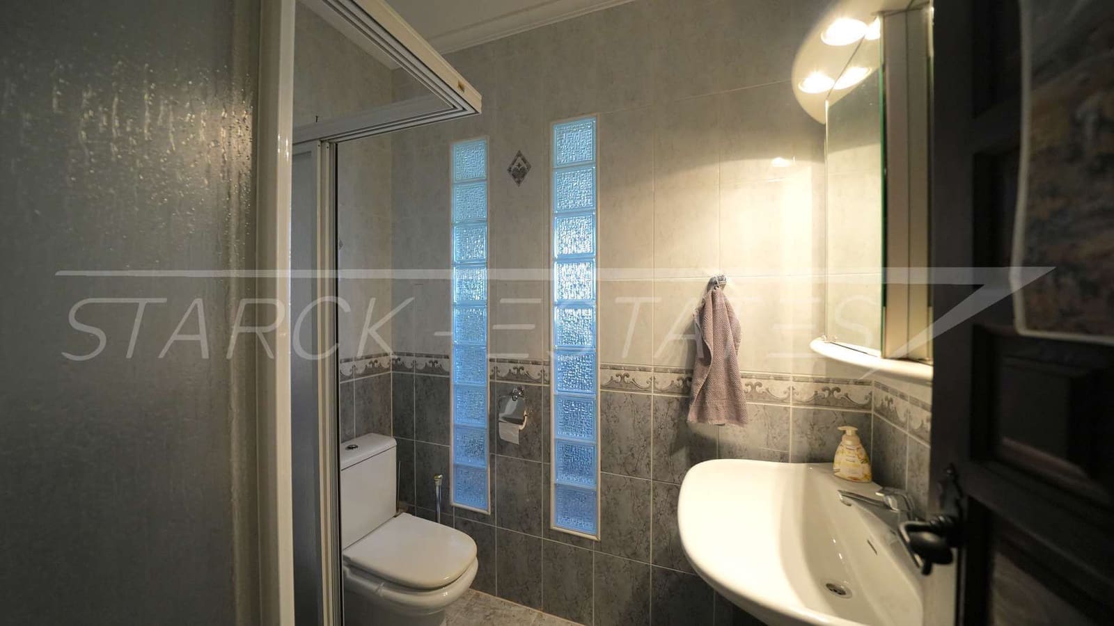 4 soverom Villa til salgs i Benidoleig med svømmebasseng - € 459 000 (Ref: 9002752)