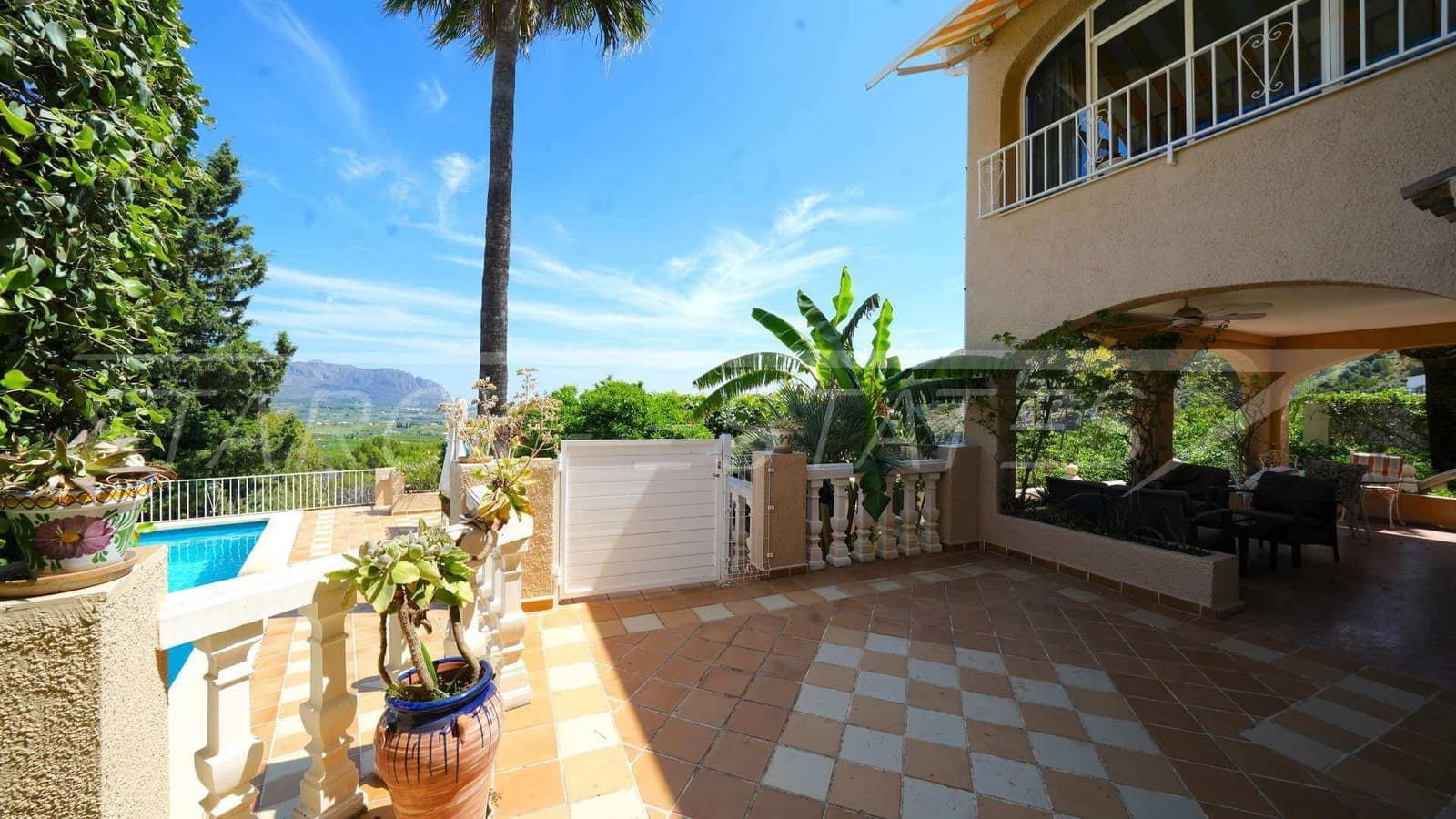 4 soverom Villa til salgs i Benidoleig med svømmebasseng - € 459 000 (Ref: 9002752)