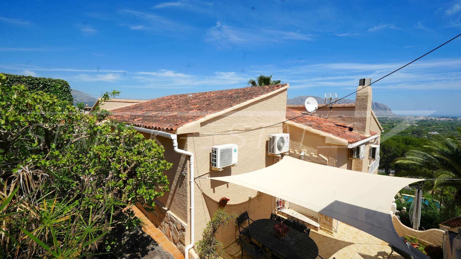 4 soverom Villa til salgs i Benidoleig med svømmebasseng - € 459 000 (Ref: 9002752)