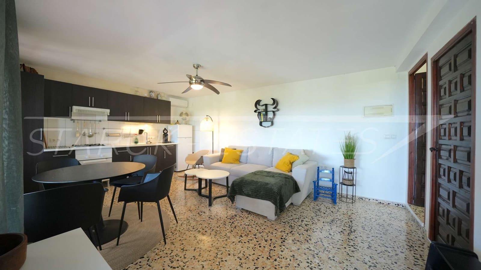 4 soverom Villa til salgs i Benidoleig med svømmebasseng - € 459 000 (Ref: 9002752)